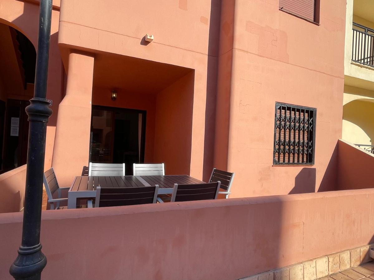 Three Bedroom Apartment With Pool In Торевьиа Экстерьер фото